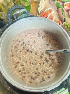 Peserta mengolah Latung Bombo, hidangan tradisional berbahan dasar jagung khas Manggarai - healtheroes.id